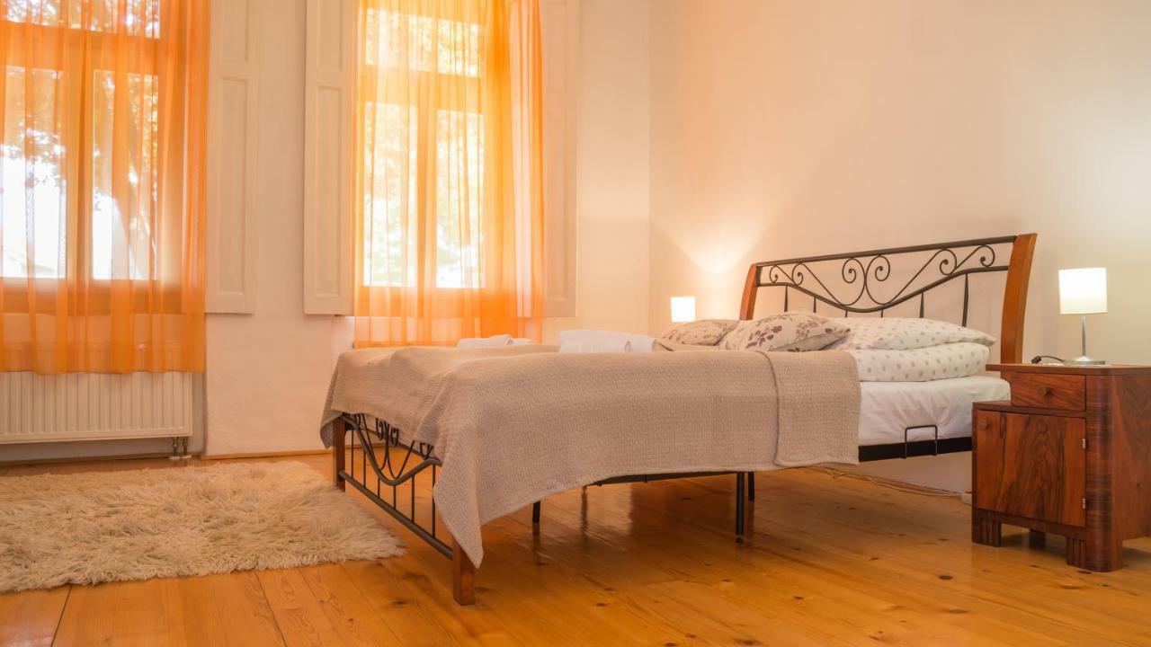 Apartment Tri Mudraca Karanac ภายนอก รูปภาพ